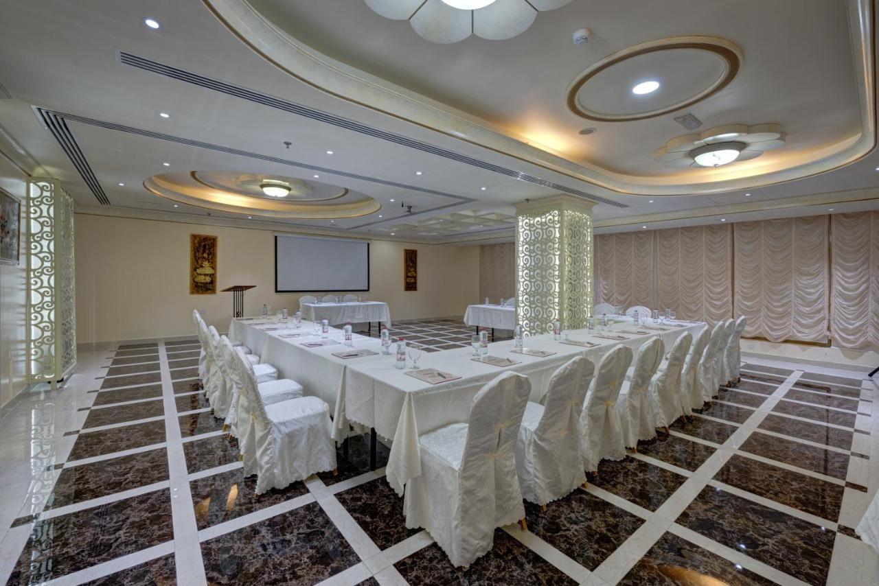 Sahara & 5* Sharjah