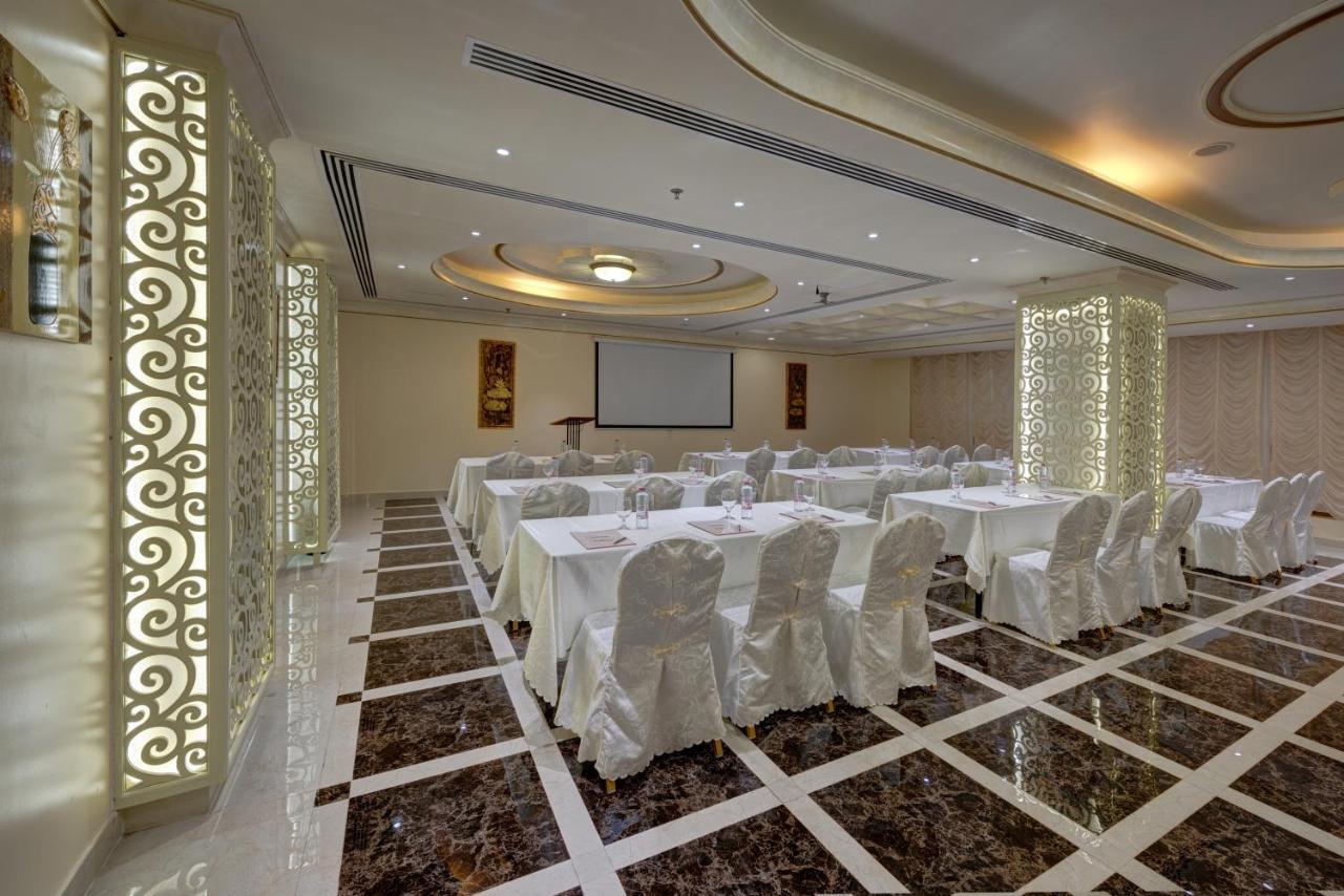 Resort Sahara & 5*