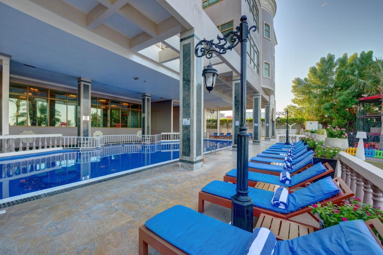 Resort Sahara &